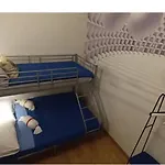 Castello Camera Privata, Nell\'Appartamento Condiviso
