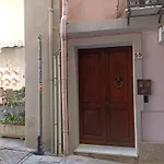 Castello Camera Privata, Nell\'Appartamento Condiviso